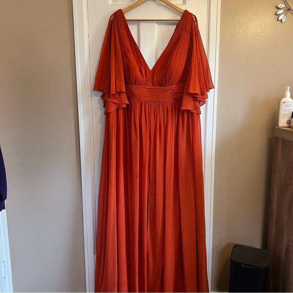 AZAZIE TEMEKA
Burnt Orange A-Line Ruched Chiffon Dress